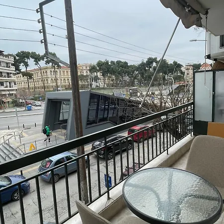 아파트 Papafi Station 테살로니키